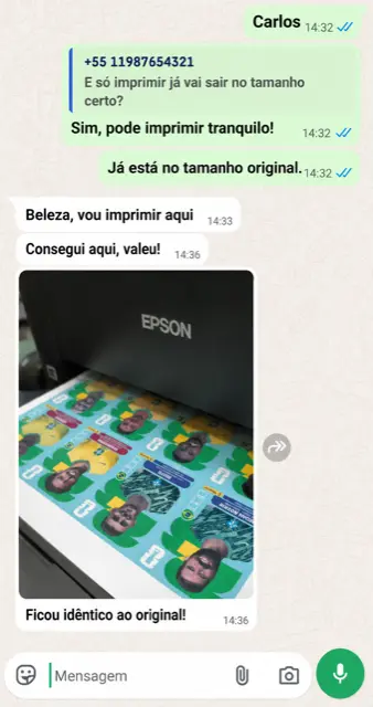 Cliente imprimindo figurinhas em casa — prova social WhatsApp